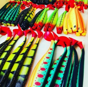 Shad Lucky John Kubira  Swim Shad 23cm – nalucă cu corp fusiform, detalii 3D realiste și vibrație amplă a cozii, ideală pentru știucă, șalău și somn.