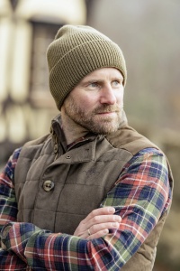 Vestă matlasată de vânătoare pentru bărbați Blaser Pamir Argali Dark Brown cu inserții suede.