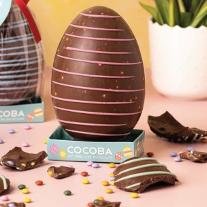 Eggstraordinar - Ou gigant de ciocolata cu lapte, bomboane si popping candy 250G
