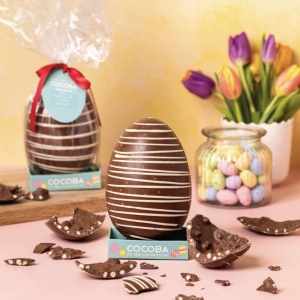 Eggstraordinar - Ou gigant de ciocolata cu lapte si bucati de caramele si fursec 250G - Img 3