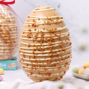 Ou gigant de ciocolata aurie cu caramel 250G