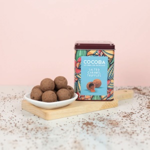 Trufe de ciocolata cu lapte si caramel sarat in cutie metalica 120G - Img 7