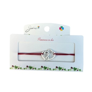 Martisor tip Bratara cu Pandantiv Metalic, Jolie, Snur Textil Rosu, Model Doua Inimi, Dimensiune Reglabila, Nod Dublu, Ambalata Individual
