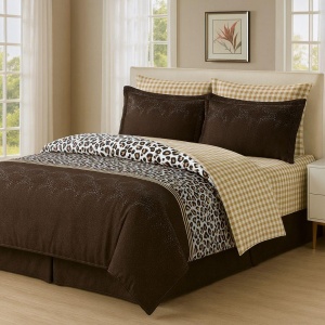 Set Lenjerie Pat 6 Piese din Bumbac Finet – Design Maro Ciocolatiu cu Accente Leopard & Carouri Bej, Eleganță Modernă și Confort Superior pentru Dormitor