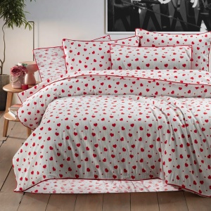 Lenjerie de Pat Creponată din Bumbac Natural – Design HeartLove, Alb cu Accente Roșii, Stil Modern și Delicat