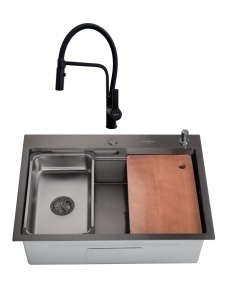 SET Chiuveta SanDonna HD7050 din inox handmade cu dozator de sapun, tavita de scurgere si tocator + Baterie flexibila SanDonna Andra - Negru Total