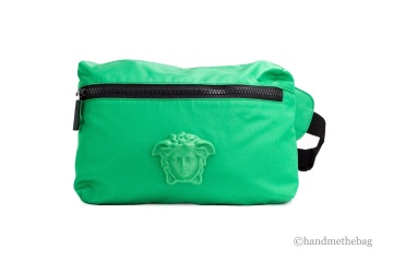 Versace Geantă mică de talie din nailon mat verde strălucitor Medusa