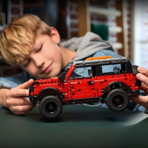 Lego Technic Ford Bronco Suv 42213 - Img 3