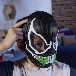 Marvel Spiderman Masca Glow In The Dark Venom Interactiva - Img 5