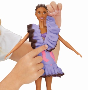 Play Doh Barbie Set Fashionista Ruffles Creatii Vestimentare - Img 6