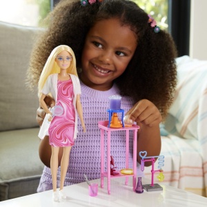 Barbie Set De Joaca Papusa Barbie Face Cariera Om De Stiinta - Img 3