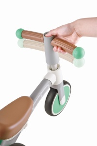Hape Bicicleta De Echilibru Verde Cu 3 Roti - Img 9