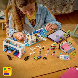 Lego Friends Casa Familiei Lui Liann 42687 - Img 5
