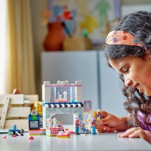 Lego Friends Salon De Coafura Si Magazin De Accesorii 42662 - Img 3