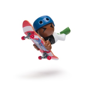 Tech Dech Sk8 Crew Pachet 2 Seturi Placa Si Figurina 9.6Cm Sapca Neagra Si Casca Albastra - Img 7
