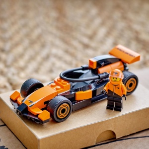 Lego City Pilot F1 Cu Masina De Curse Mclaren 60442 - Img 5