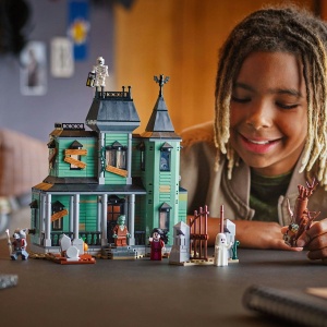 Lego Creator Conacul Bantuit 31167 - Img 4
