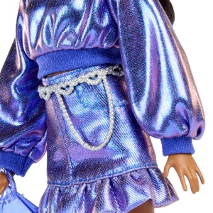 Barbie Deluxe Style Papusa Barbie Rochie Albastru Metalizat - Img 5