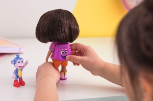 Dora Set Cei Mai Buni Prieteni Papusa Dora Si Boots Cu Accesorii - Img 4