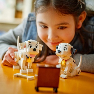 Lego Disney Catelusii Lucky Si Penny Din 101 Dalmatieni 43271 - Img 3