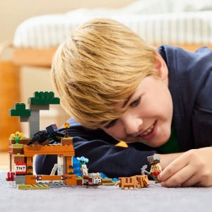 Lego Minecraft Expeditia De Minerit Cu Tatu 21269 - Img 3