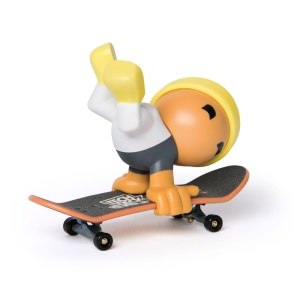Tech Dech Sk8 Crew Pachet Placa Si Figurina 9.6Cm Sapca Galbena - Img 2