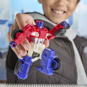 Transformers Cyberworld Robot Optimus Prime Convertibil 10Cm - Img 5