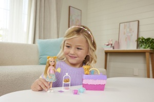 Barbie Family And Friends Set Clubul Lui Chelsea Petrecere Cu Ceai Surpriza - Img 5