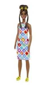 Papusa Barbie Fashionista Satena Cu Ochelari De Soare Galbeni - Img 4