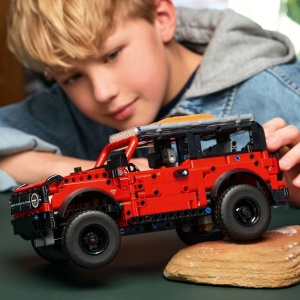 Lego Technic Ford Bronco Suv 42213 - Img 5