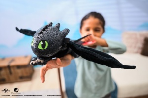 Cum Sa Iti Dresezi Dragonul Hug Si Glide Figurina Dragon Toothless - Img 5