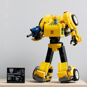 Lego Icons Transformers Bumblebee 10338 - Img 8