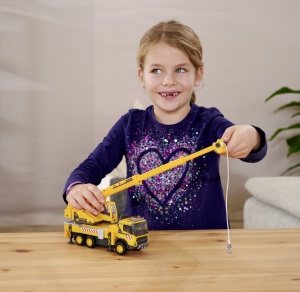 Majorette Volvo Camion Cu Macara - Img 3