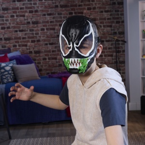Marvel Spiderman Masca Glow In The Dark Venom Interactiva - Img 4