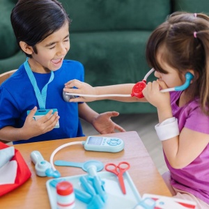 Melissa And Doug Set De Joaca Doctor - Img 3