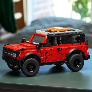Lego Technic Ford Bronco Suv 42213 - Img 6
