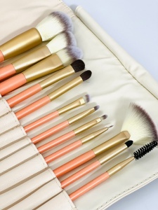 Set mit 12 Make-up-Pinseln mit Etui inklusive Creme