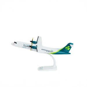 Macheta avion Aer Lingus ATR 72-600, plastic, 27 cm, scara 1:100 - Img 2