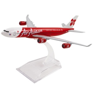 Machetă avion AirAsia Airbus A320, metal, 16 cm, scara 1:250