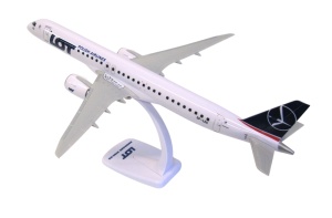 Macheta avion LOT Polish Airlines Embraer E195-E2, plastic, 40 cm, scara 1:100 - Img 2