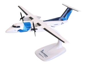 Macheta avion SATA Azores Airlines Bombardier Dash 8-100, plastic, 22 cm, scara 1:100