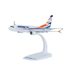 Macheta avion Smartwings Boeing B737-8Max, plastic, 20 cm, scara 1:200