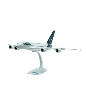 Macheta avion Lufthansa Airbus A380-800, plastic, 37.5 cm, scara 1:200