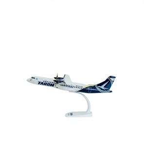 Macheta avion Tarom ATR 72-600, plastic, 27 cm, scara 1:100 - Img 2