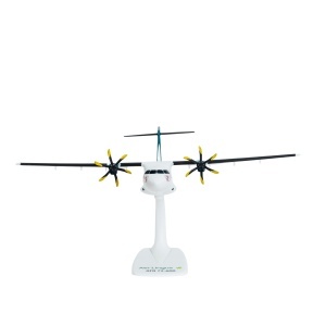 Macheta avion Aer Lingus ATR 72-600, plastic, 27 cm, scara 1:100 - Img 3