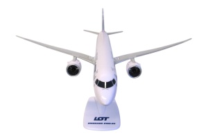 Macheta avion LOT Polish Airlines Embraer E195-E2, plastic, 40 cm, scara 1:100 - Img 3