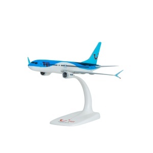 Macheta avion TUI Holland Boeing B737-8 MAX, plastic, 20 cm, scara 1:200