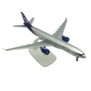 Machetă avion Aeroflot Airbus A330, metal, 20 cm, scara 1:300 - Img 2