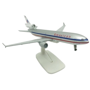 Machetă avion American Airlines MD-11, metal, 20 cm, scara 1:300 - Img 4