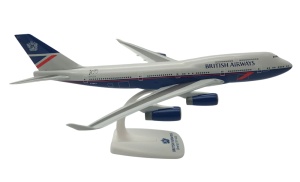 Macheta avion British Airways Landor Boeing B747-400, plastic, 28 cm, scara 1:250 - Img 2